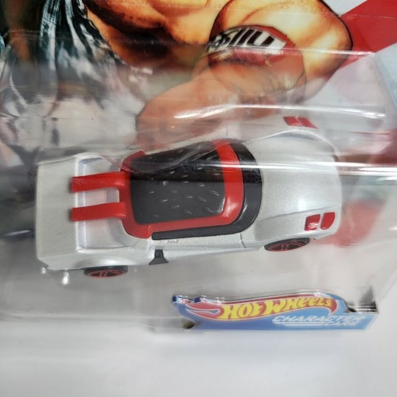Hot Wheels Street Fighters V Character Car RYU 1/5 Capcom Mattel White Red New - Picture 5 of 16